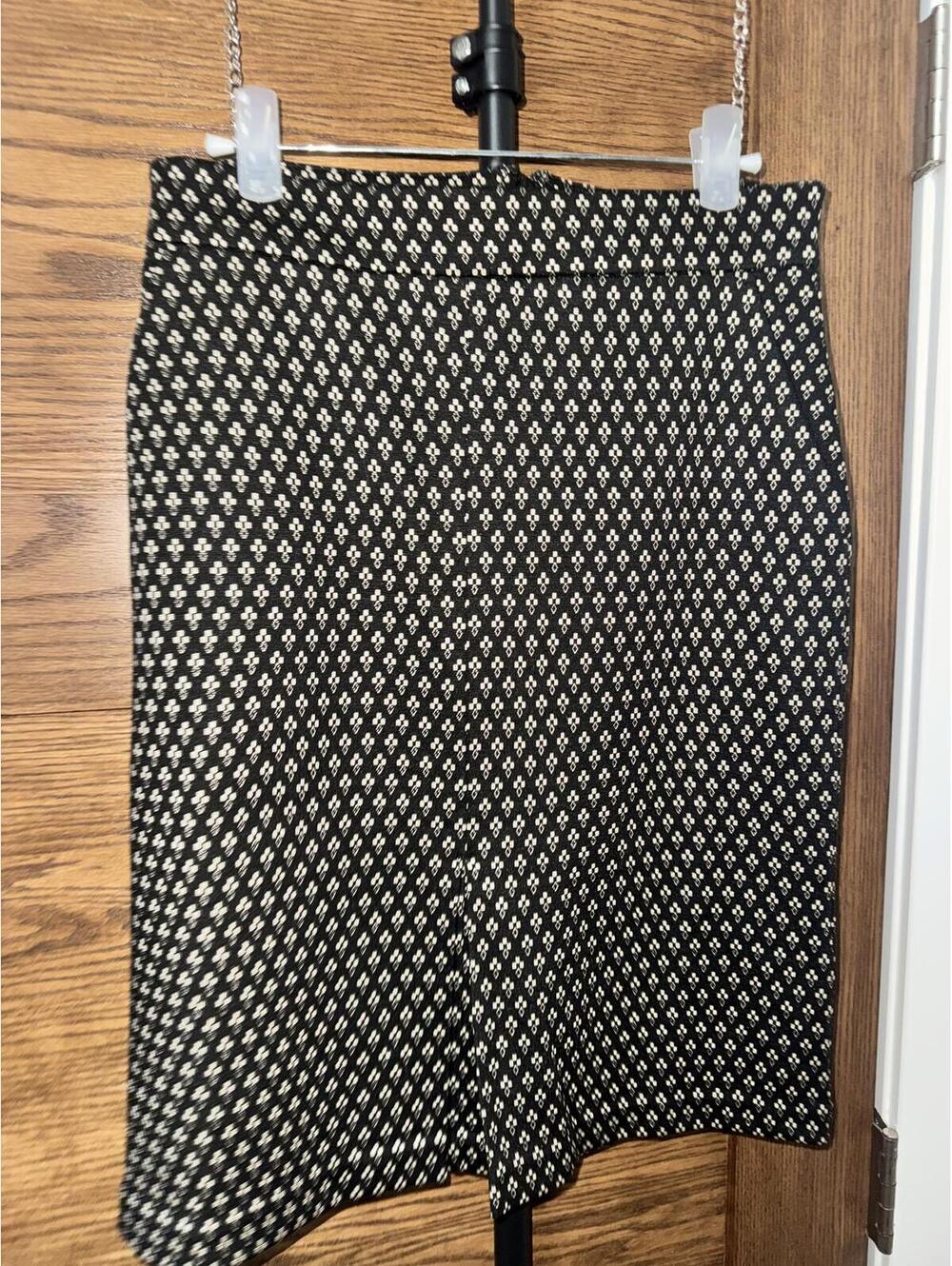 Banana Republic Micro Print Midi Skirt NWT Size 4 Career Minimalist